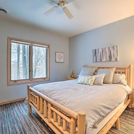 Resort-Style Harbor Springs Home With 2 Decks! Exteriér fotografie